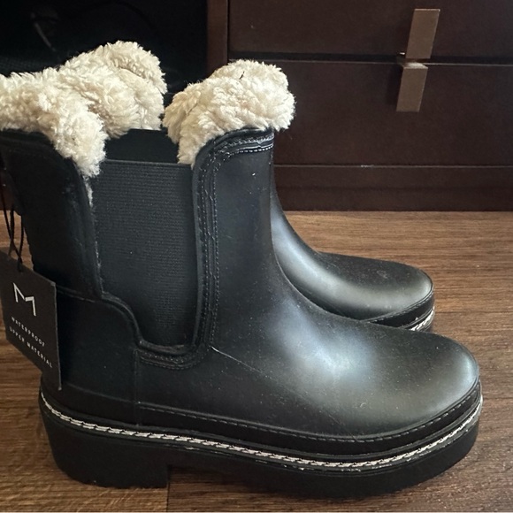 New!! Marc Fisher Waterproof lug boots - Picture 1 of 5
